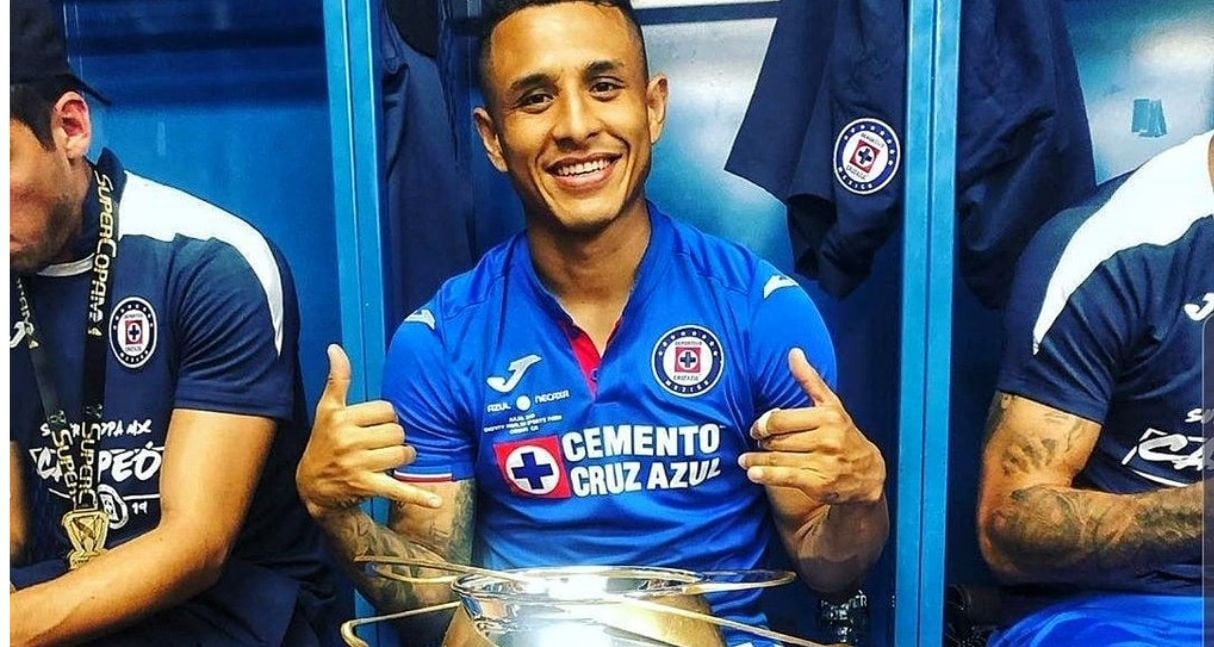 Yoshimar Yotún con el Cruz Azul gana Supercopa MX