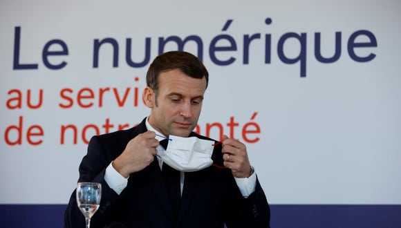 El presidente de Francia fue sometido a test PCR “en cuanto aparecieron los primeros síntomas” y permanecerá “aislado siete días”. (Foto: THOMAS SAMSON / POOL / AFP)