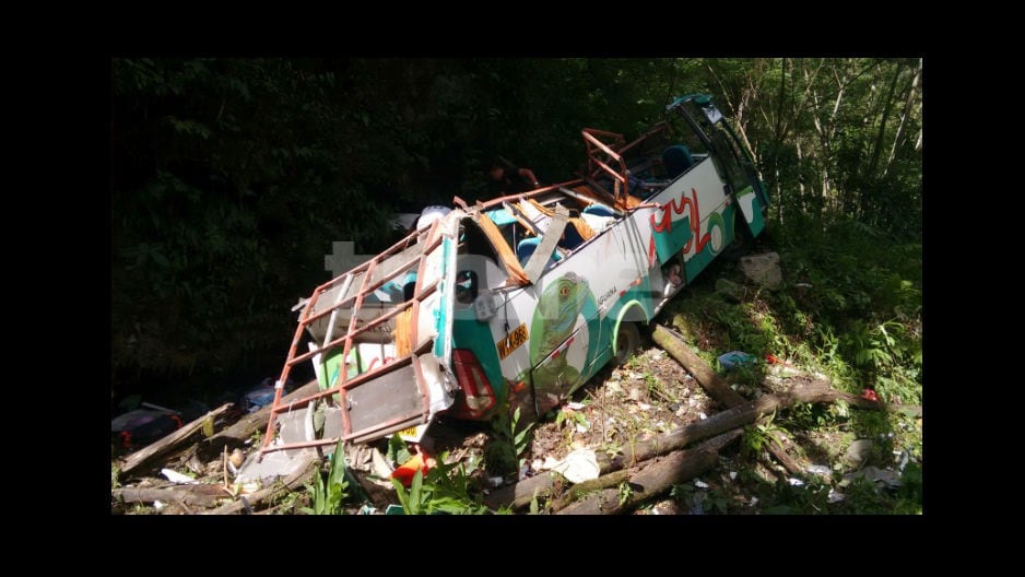 17 muertos y 19 heridos dejó fatal accidente en Junín. (Jhefryn Sedano)