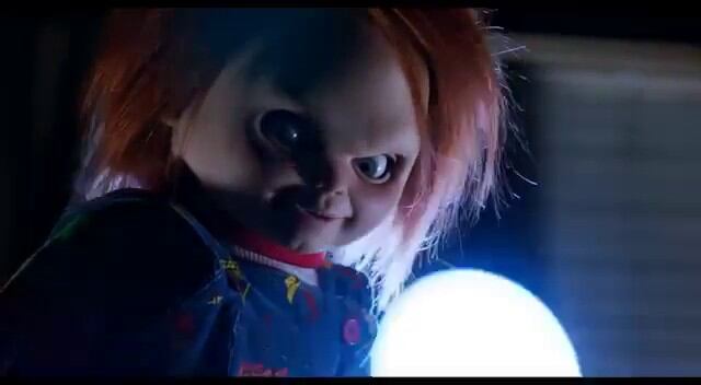 Chucky es un muñeco poseído por medio de la magia vudú por el asesino en serie Charles Lee Ray.