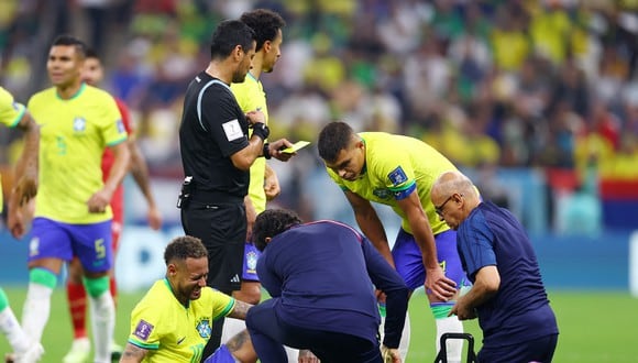 Neymar sufrió lesión en el Brasil vs. Serbia. (Foto: Reuters)