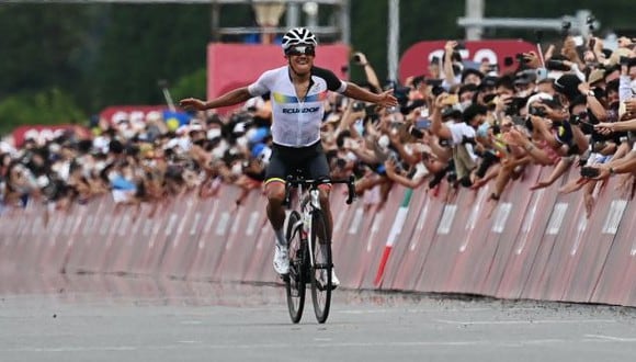 Richard Carapaz se llevó la medalla de oro de ciclismo en ruta de Tokio 2020. (Foto: AFP)