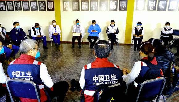 Arequipa. Médicos chinos se reunieron esta mañana con sus colegas del Hospital Honorio Delgado en la lucha contra el coronavirus. (Geresa Arequipa)