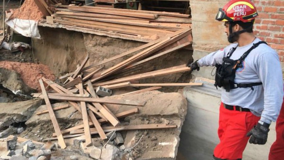 Derrumbe de pared en Villa El Salvador deja una persona muerta y varios heridos
