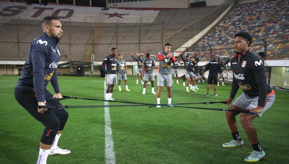 Selección peruana realizó entrenamiento en el Estadio Monumental. (Foto: FPF)