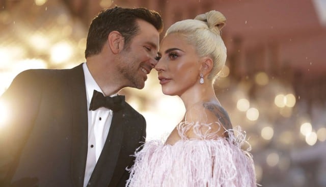 Lady Gaga está embarazada de Bradley Cooper, asegura revista estadounidense.