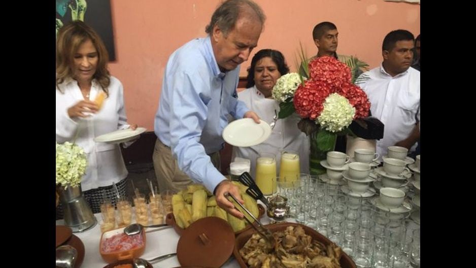 Elecciones Peru 2016: el típico desayuno electoral.