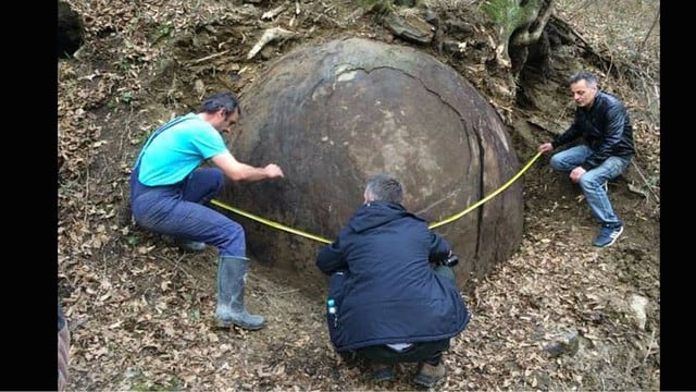 Extraña esfera gigante descubierta en Bosnia. (Foto: Facebook/DrSemirOsmanagich)