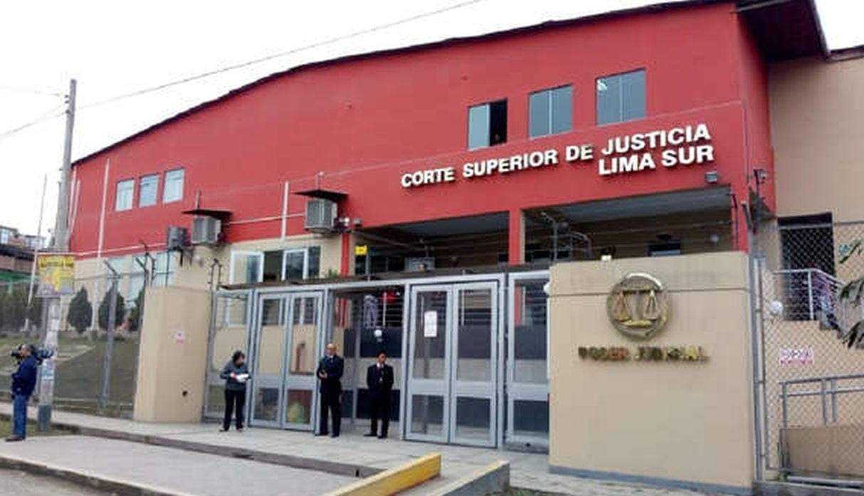 Sujeto lanzó disparos cuando testigo declaraba en audiencia en la Corte de Lima Sur. (Capturas: Canal N)