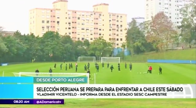 Selección peruana entrenó en un campo expuesto a los curiosos