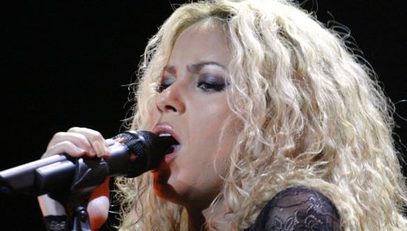 Shakira sorprendió con un video de archivo en el que canta un tema musical de Selena (Foto: AFP)
