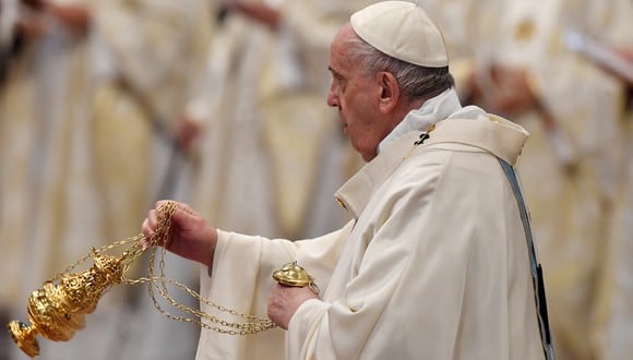 El papa Francisco aseguró que los bautizados vienen a recibir la identidad cristiana. (Foto: Tiziana FABI / AFP)