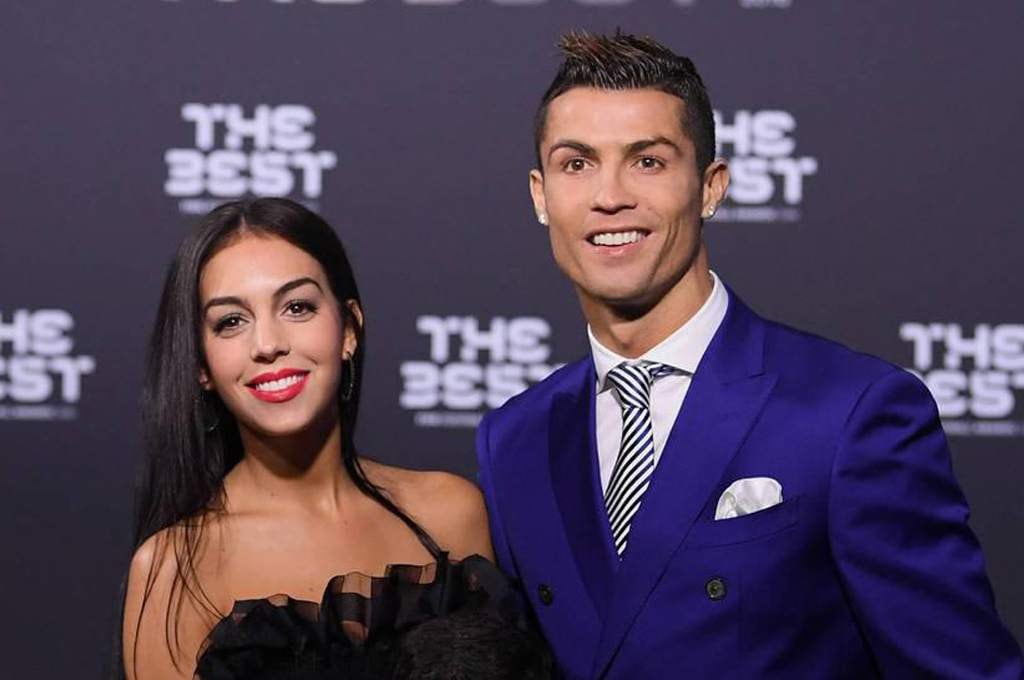 El gran CR7 es una ganador dentro y fuera de la canchas. Cristiano Ronaldo muestra todo su amor con Georgina Rodríguez en su cuenta de Instagram.