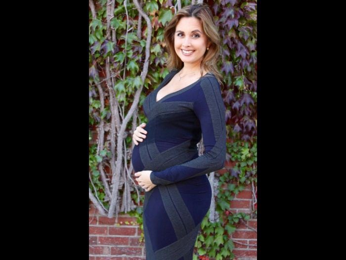Jessica Tapia luce feliz con su pancita ¿Cómo se llamará su bebé?