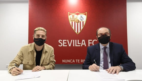 'Papu' Gómez es nuevo jugador del Sevilla hasta el 30 de junio de 2024. (Foto: Sevilla)