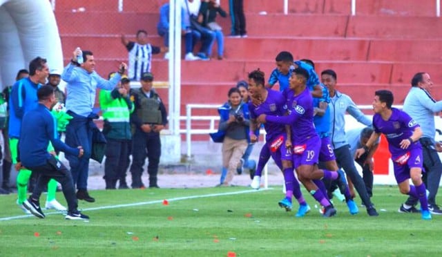 Joazhiño Arroé anota el gol del triunfo  blanquiazul en Arequipa