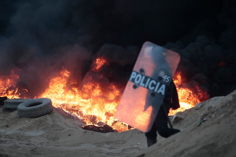 Policia Nacional desaloja Invasores . Foto/ Hugo Peréz     @photo.gec.