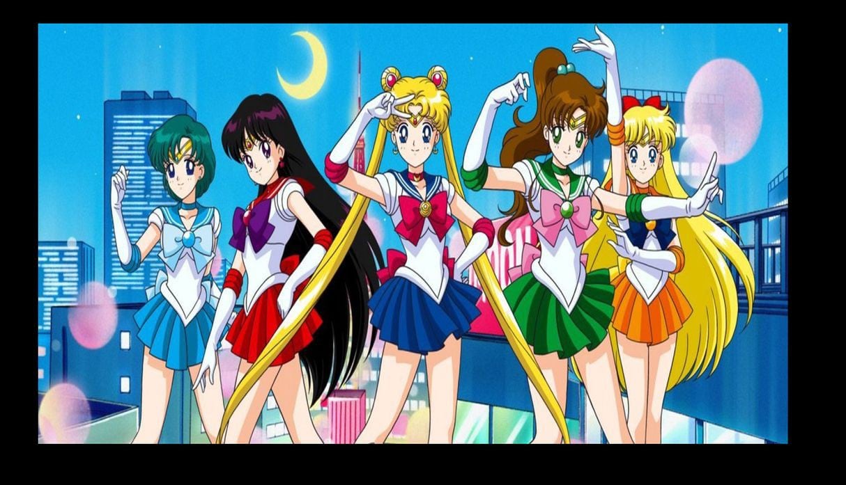 Antes de la creación del manga de Sailor Moon, Takeuchi publicó Codename: Sailor V, la cual se centraba en torno al personaje de Minako Aino (alias "Sailor Venus").
