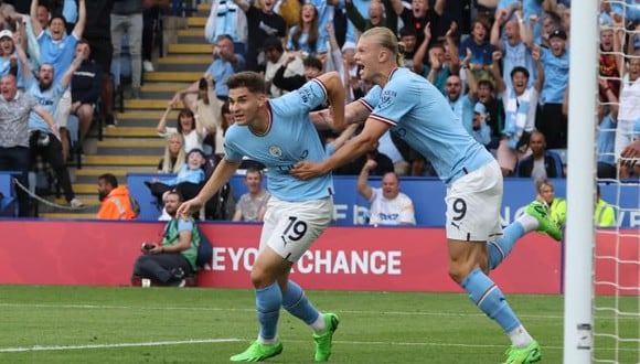 Julián Álvarez hizo gol en su debut oficial en Manchester City. (Foto: AFP)