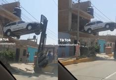 El estacionamiento más impresionante: hombre construye cochera en un segundo piso para guardar su carro y se vuelve viral 	