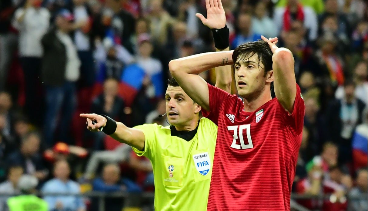 España vs Irán: Árbitro anuló polémico GOL mientras jugador lloraba y celebraba el empate | VIDEO