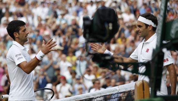 Roger Federer felicitó a Novak Djokovic por ganar 20 torneos de Grand Slam. (Foto: AFP)