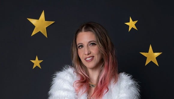 Claudia Maúrtua, cofundadora de Ni Voz Ni Voto, lanza “Toda la música”, su nuevo material como solista