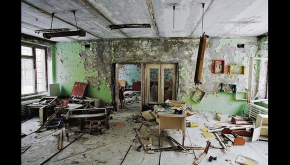 Así quedó la escuela de Pripyat, la ciudad ucraniana, cercana de Chernóbil. Según datos del gobierno de Ucrania, 2.4 millones de ciudadanos, entre ellos más de 400 mil niños, sufrieron de problemas de salud vinculados al desastre nuclear.