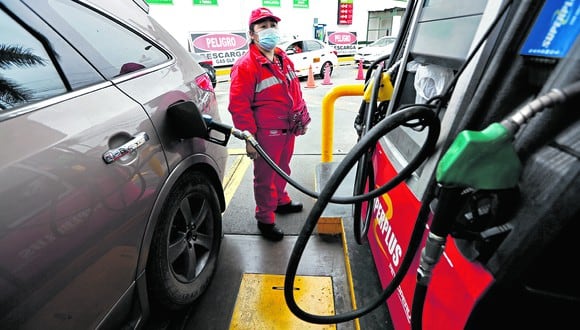 Gobierno aplaza entrada de vigencia de norma que establece la venta de solo dos tipos de combustible en los grifos. (Imagen referencial)