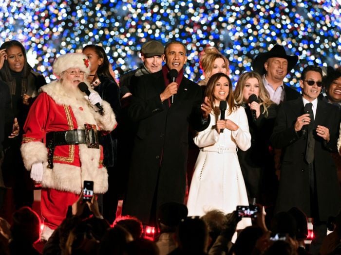 Barack Obama en el tradicional encendido del árbol de Navidad. Fuente: Reuters