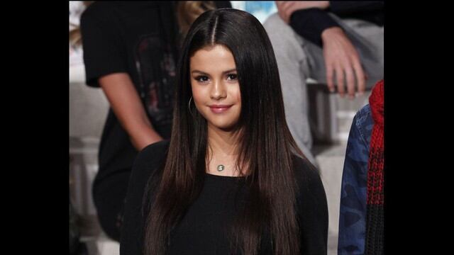 Selena Gomez no aclara rumores con Samuel Krost. (AFP)