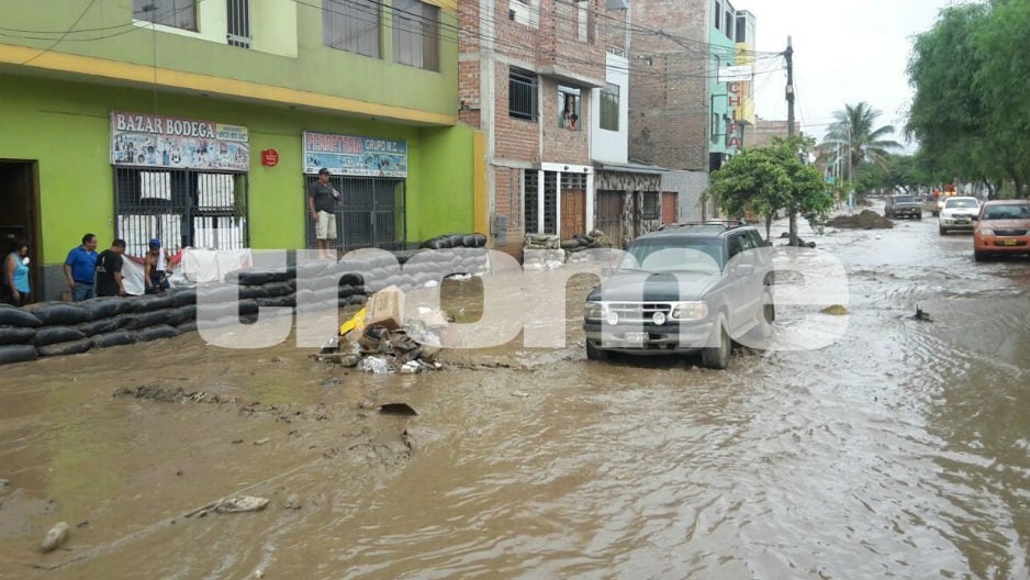 Nuevo huaico alarmó a los vecinos de Trujillo, quienes hace unos días vieron como sus casas se inundaban por el desborde de la quebrada de San Idelfonso. (Fotos: Trome)