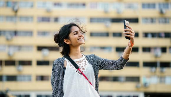 Conoce la aplicación que te ayudará a tomarte mejores fotos con tu smartphone. | Foto: Pexels