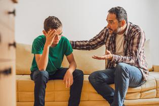 Hijos adolescentes: ¿Cómo guiarlos?, ¿Por qué no nos tienen confianza?, ¿Cómo acercarnos a ellos?