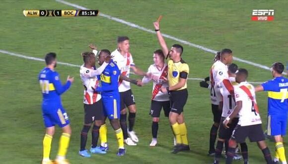 Una pelea entre los jugadores de Boca y Always Ready se produjo sobre el final. (Captura: ESPN)