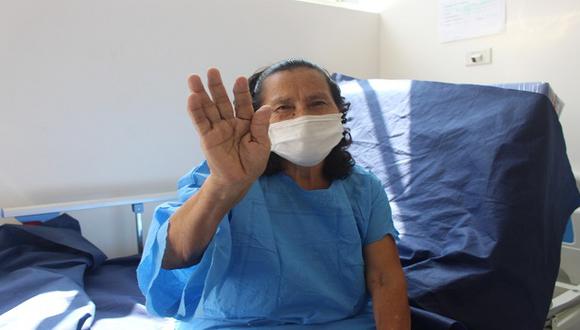 Mujer de 71 años presentó avances en su recuperación frente al COVID-19 hasta que fue dada de alta. (Foto: Minsa)