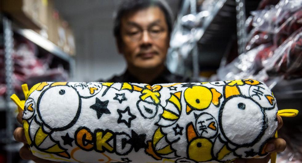La marca Chickeeduck  debe encontrar otro país donde fabricar sus productos tras la reciente confiscación en China de 10.000 artículos cuestionados por “incitar a la violencia”. (Foto: ISAAC LAWRENCE / AFP)