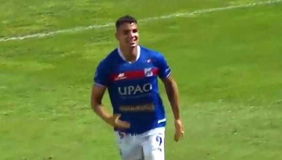 Matías Succar se elevó sobre su marca y puso el primero de Mannucci (Captura Gol Perú)