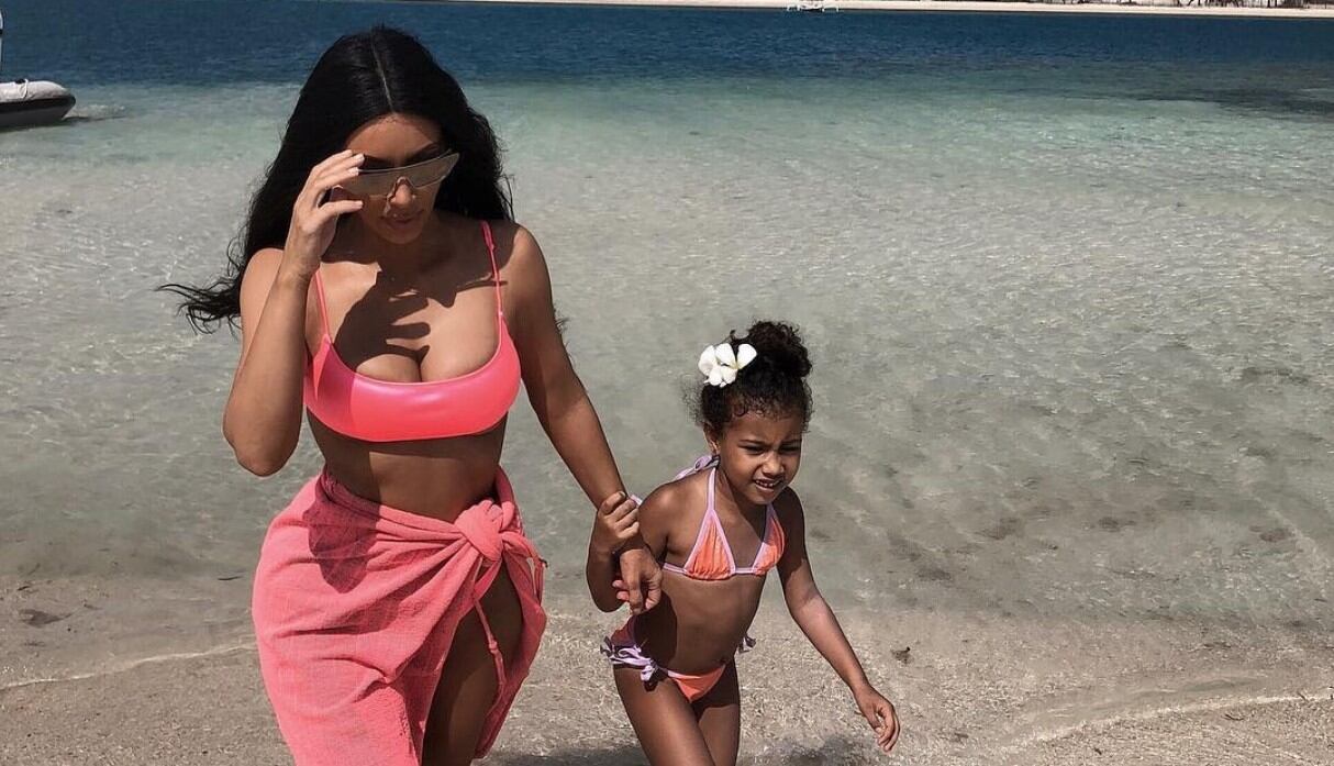 Hija de Kim Kardashian protagoniza su primera portada (Foto: Instagram)