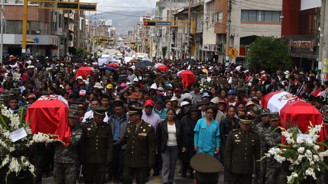 Despiden a héroes de la democracia en Huancayo.