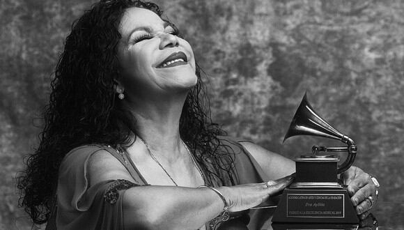Eva Ayllón recibió el Premio a la Excelencia en los Grammy Latino 2019. (Foto: @latingrammys/ Omar Cruz)