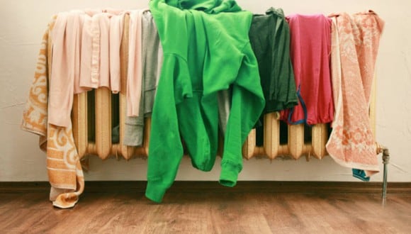 No deberías secar tu ropa colocándola encima del radiador. (Foto: cope.es)
