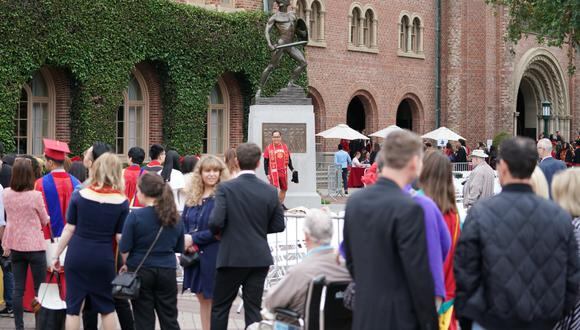 Ceremonia de graduación en la Universidad del sur de California. (Foto: Facebook USC)