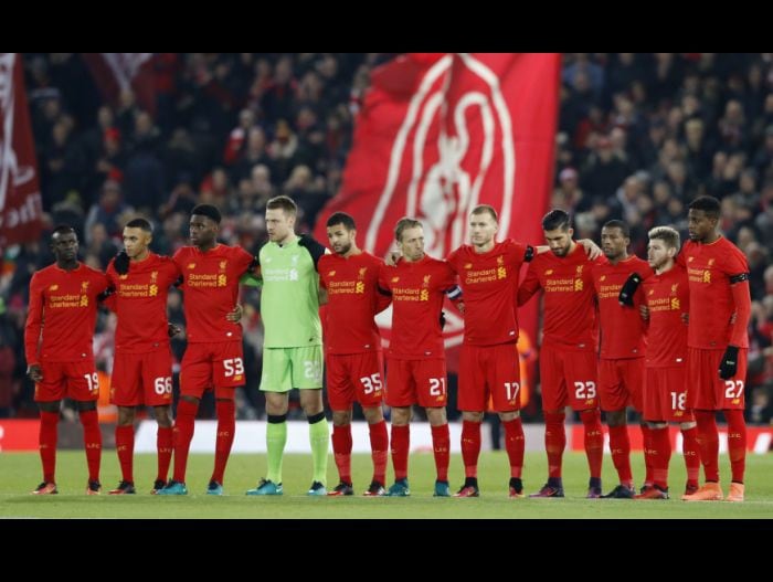 Liverpool rinde homenaje a Chapecoense