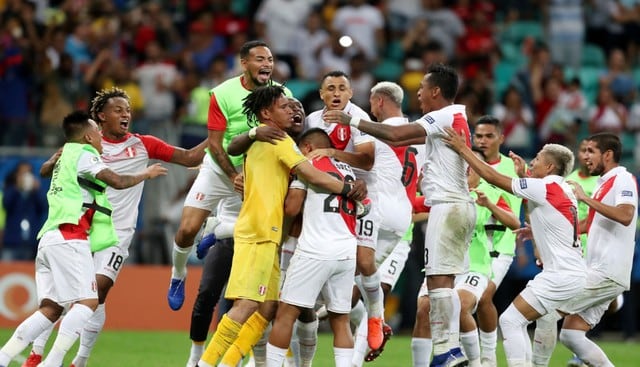 La celebración de la Perú tras clasificar a las semifinales de la Copa América 2019. (Fotos: Agencias)