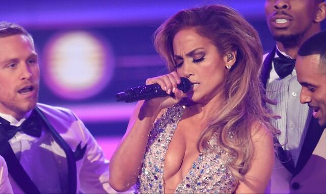 Jennifer Lopez causó sensación en Instagram al publicar video en homenaje a Elvis Presley. (Foto: AFP)