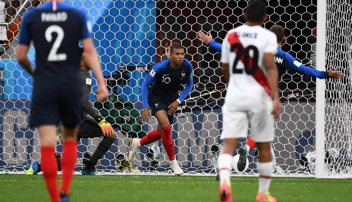Gol de Mbappé a Perú por Mundial Rusia 2018