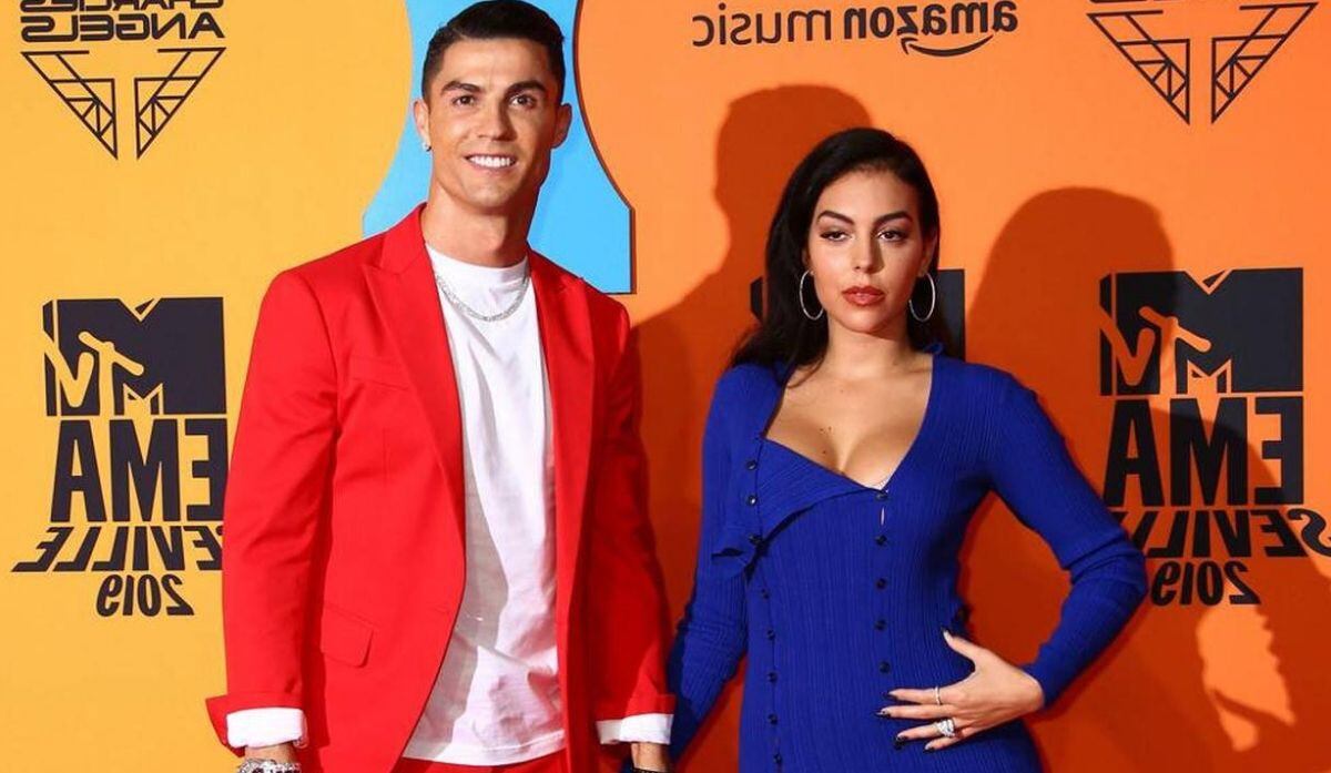 Cristiano Ronaldo sorprendió en la gala de los premios MTV Awards Europa