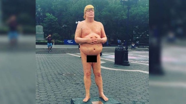 Hoy se pudieron apreciar varias estatuas de Donald Trump desnudo por las calles de Nueva York.