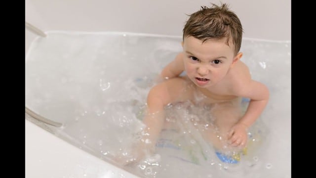 A mi hijo no le gusta bañarse. ¿Qué hacer?